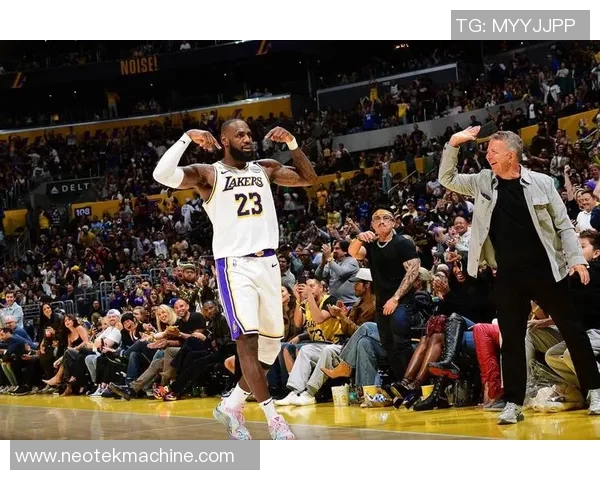 湖人队主场轰动!詹姆斯带伤砍下三双助球队逆转取胜 湖人队主场轰动!詹姆斯带伤砍下三双助球队逆转取胜