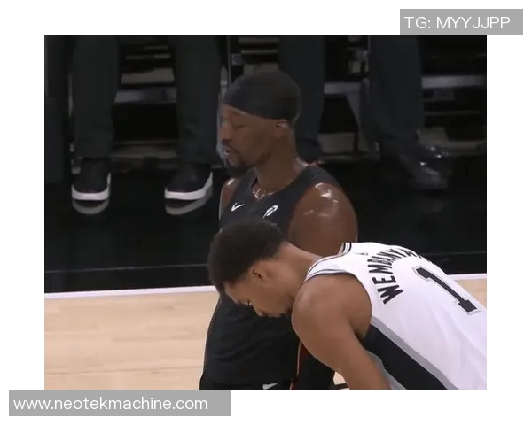 雄鹿逆转马刺，豪取连胜！NBA赛场激情再燃