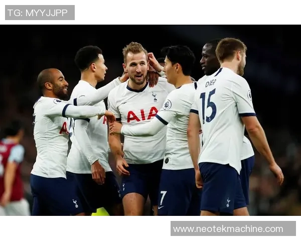 沃尔夫斯堡官宣年轻新秀加盟球队，未来之星闪耀绿茵场