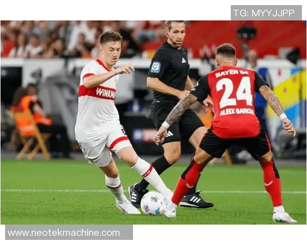 沃尔夫斯堡大胜勒沃库森，坐稳积分榜前列，展现强势实力