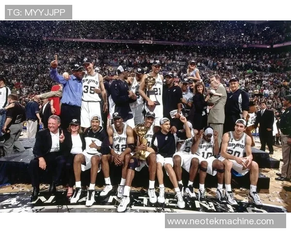 国王主帅赞扬球队团结精神，誓言冲击总冠军！