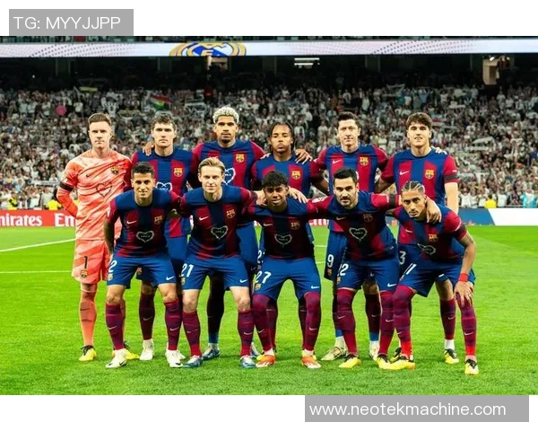 皇家马德里客场大胜巴塞罗那，携手巴萨领跑西甲榜首